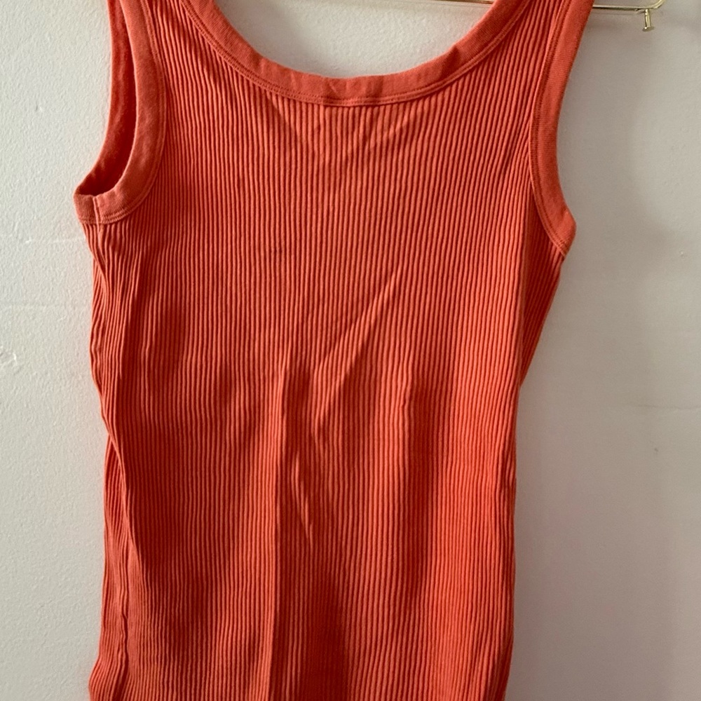 Uniqlo Women's Vibrant Orange Ribbed Tank Top